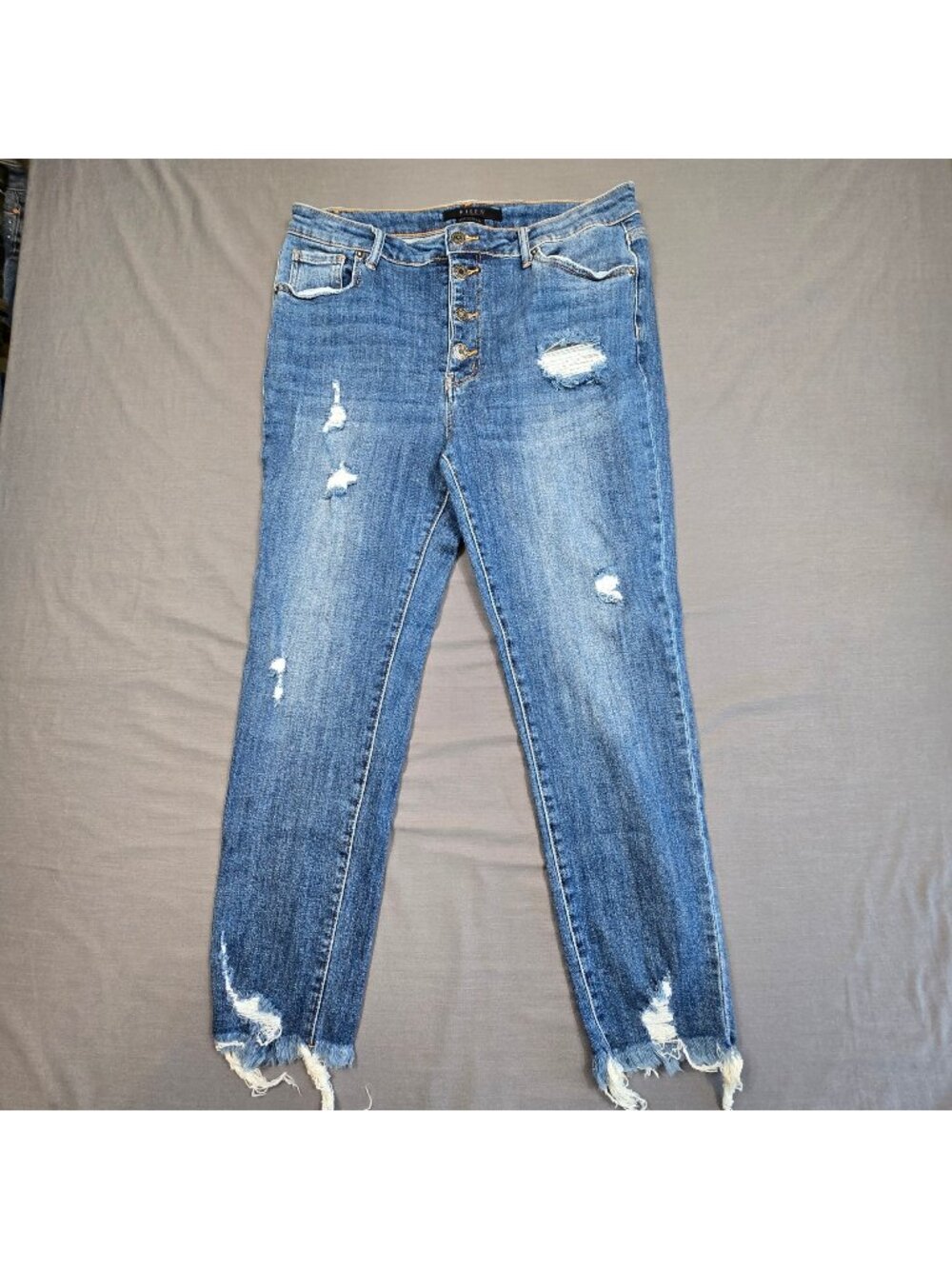 Risen Size 15 32 Stretch Distressed Denim Jeans Medium Blue Button-Fly Cropped